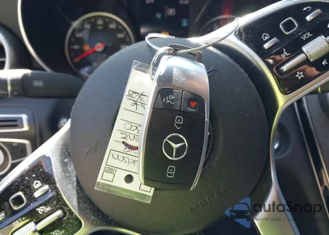 2019 Mercedes-Benz C 300 4Matic из США, поврежденный, VIN 55SWF8EB3KU297396